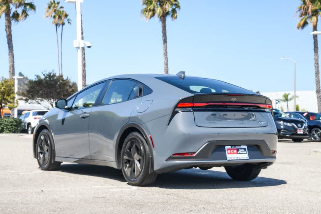Used 2023 Toyota Prius LE FWD image 7