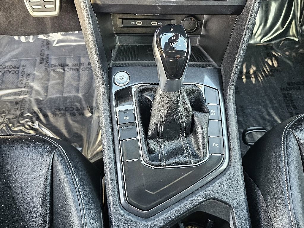 Used 2024 Volkswagen Tiguan SE R-Line image 33