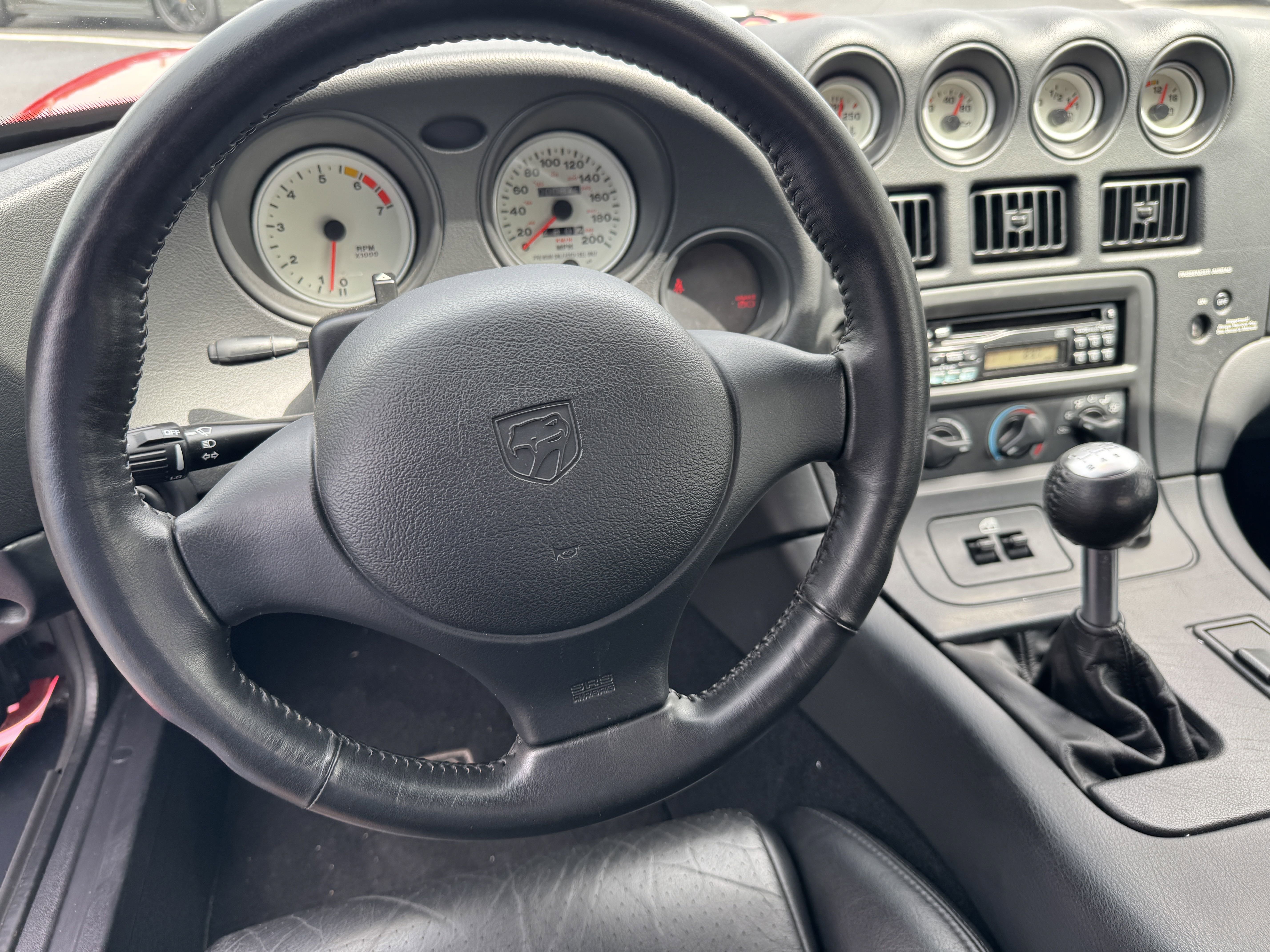 Used 2000 Dodge Viper RT/10 image 17