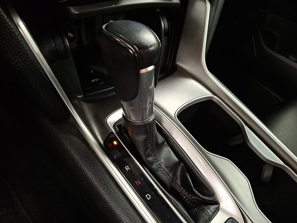 Used 2019 Honda Accord Sport image 11