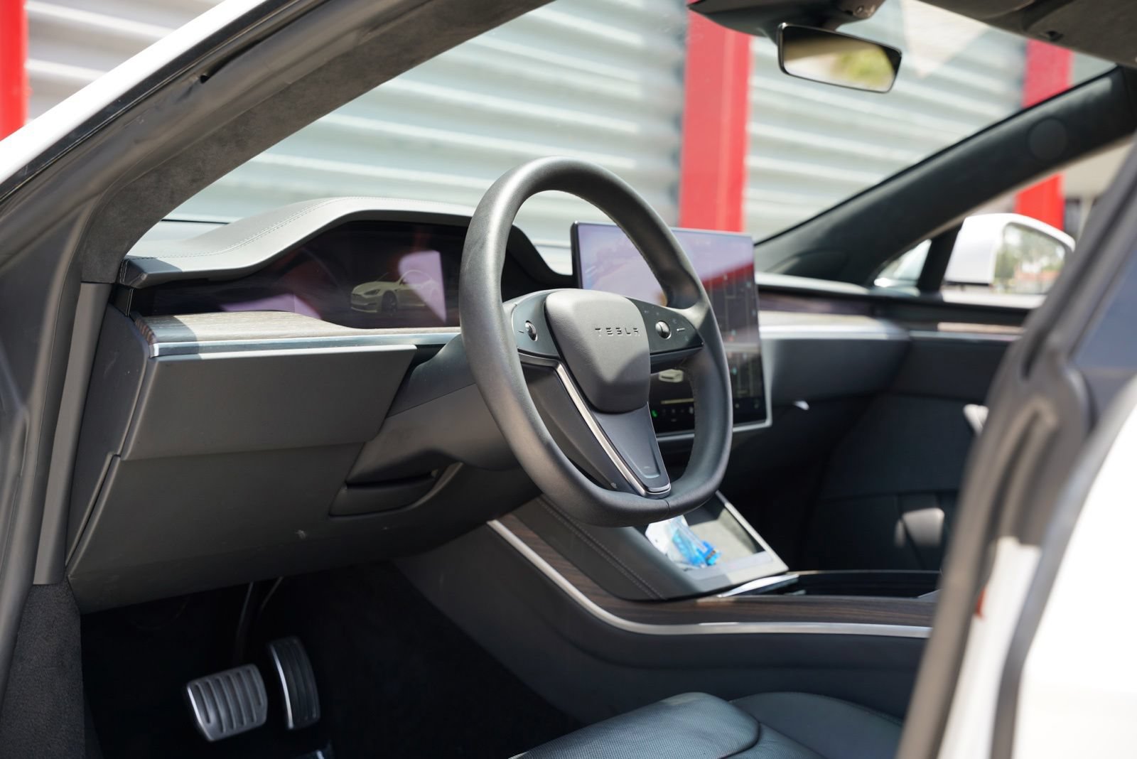 Used 2023 Tesla Model S AWD/4WD image 11