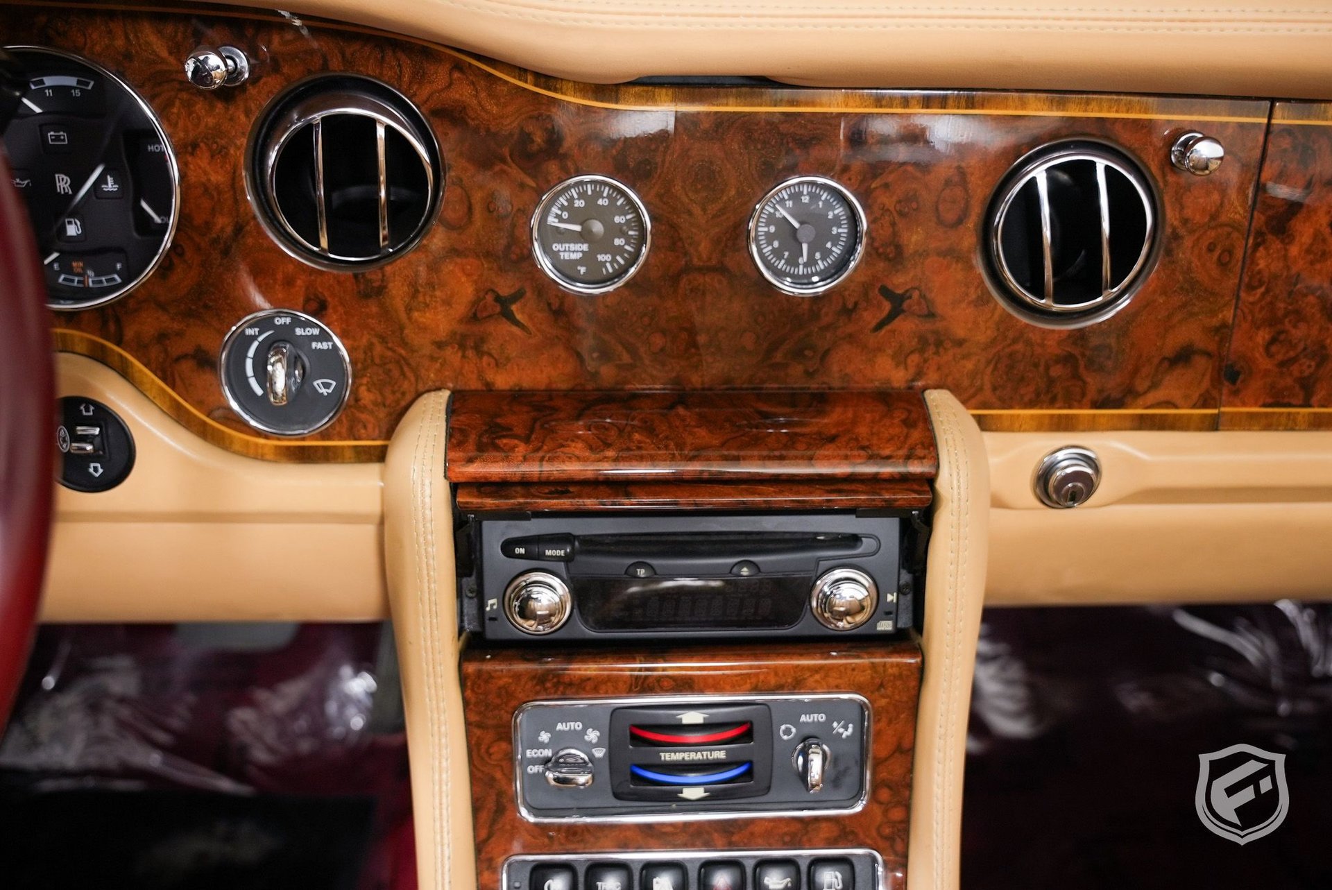 Used 2001 Rolls-Royce Corniche image 25