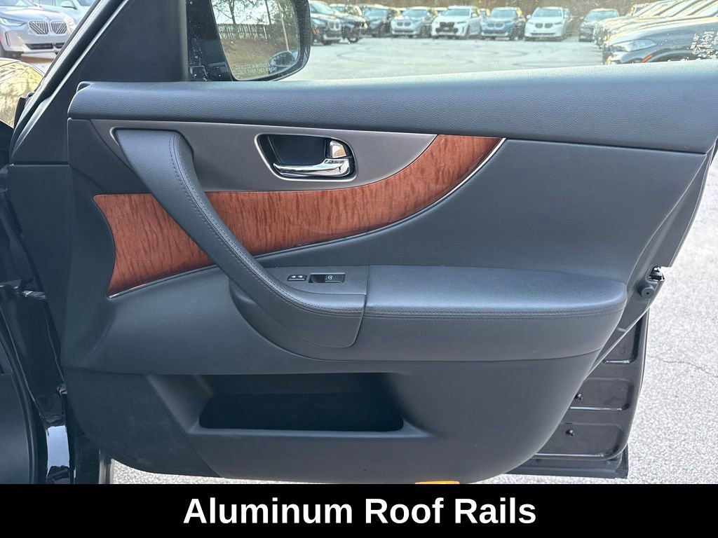 Used 2015 INFINITI QX70 AWD w/ Premium Package image 32