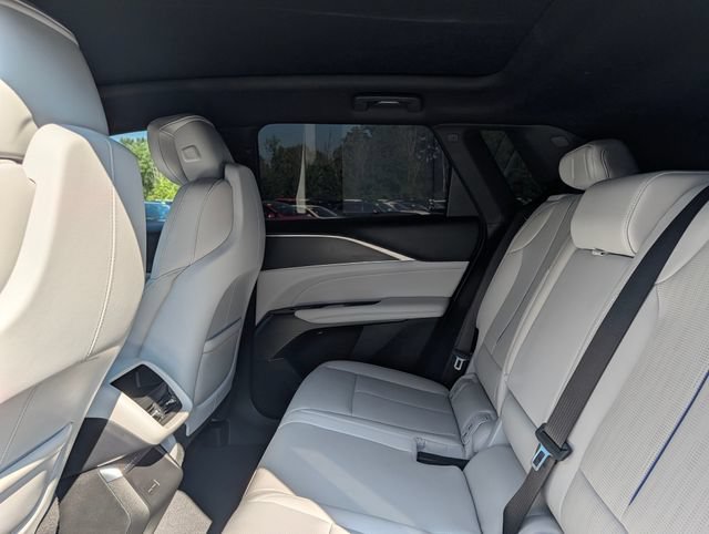 Used 2025 Cadillac Lyriq Sport w/ LPO, Floor Liner Package AWD/4WD image 17