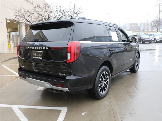Used 2025 Ford Expedition Platinum image 5
