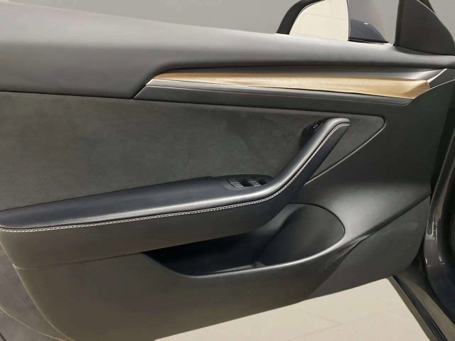 Used 2023 Tesla Model 3 Standard Range RWD image 17