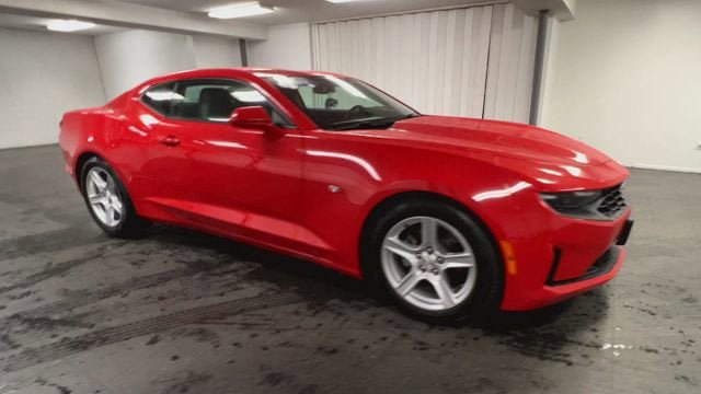 Certified 2022 Chevrolet Camaro LT RWD image 2