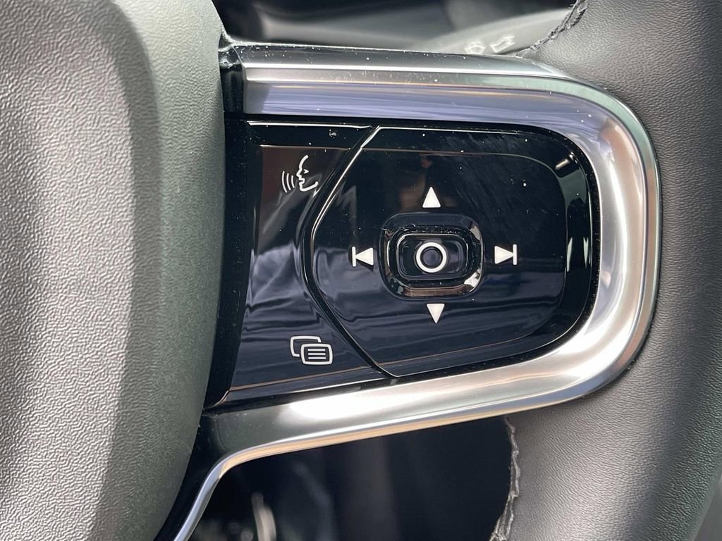 Certified 2022 Polestar Polestar 2 w/ Plus Package image 4