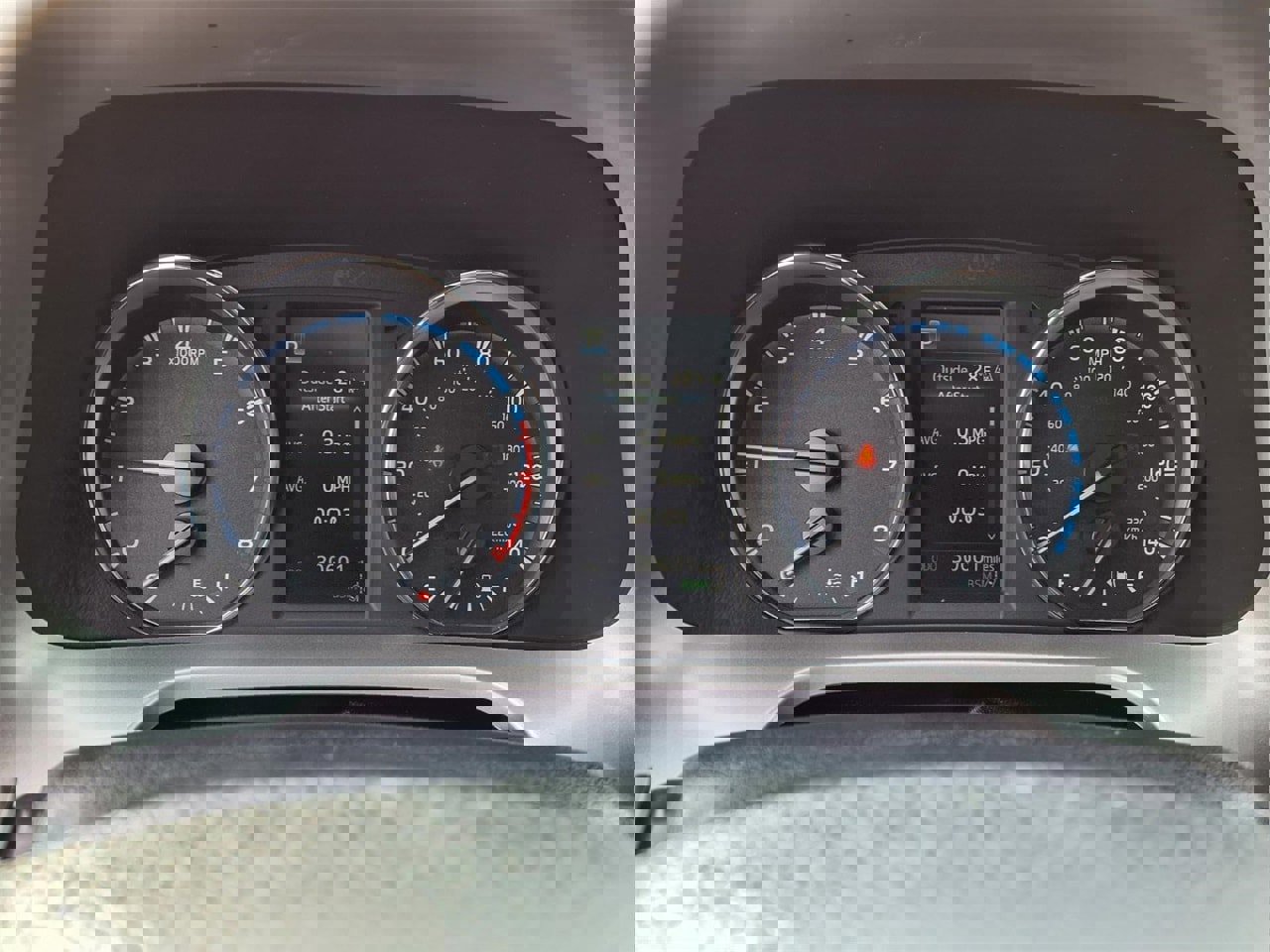 Used 2018 Toyota RAV4 Limited w/ Protection Package image 28