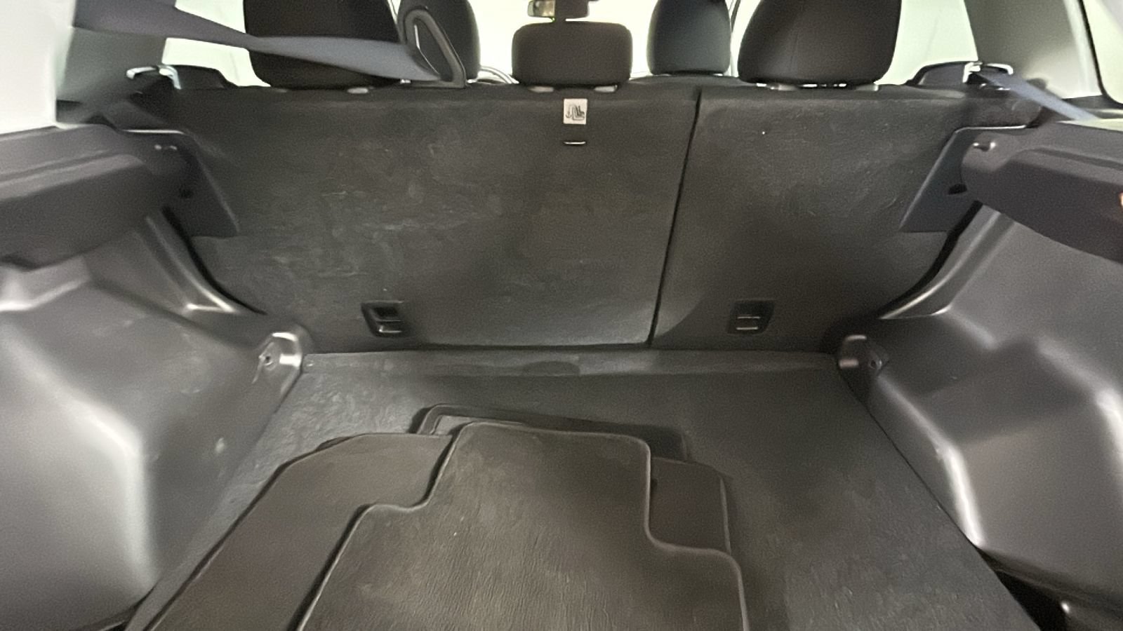 Used 2025 Mitsubishi Outlander Sport LE AWD/4WD image 30