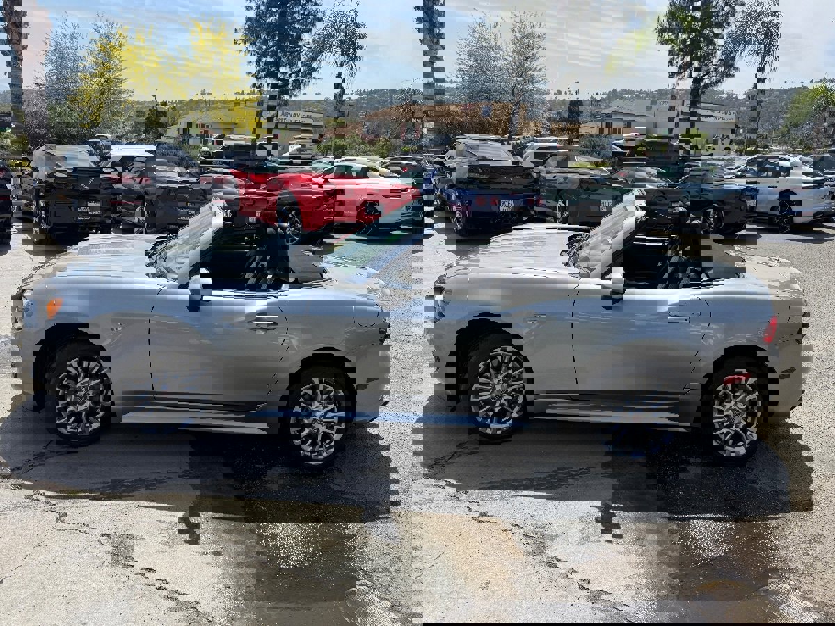 Used 2017 FIAT 124 Spider Classica image 4
