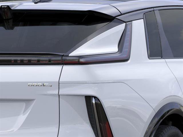 New 2026 Cadillac Lyriq Signature Sport w/ LPO, Bronce Accent Package image 11