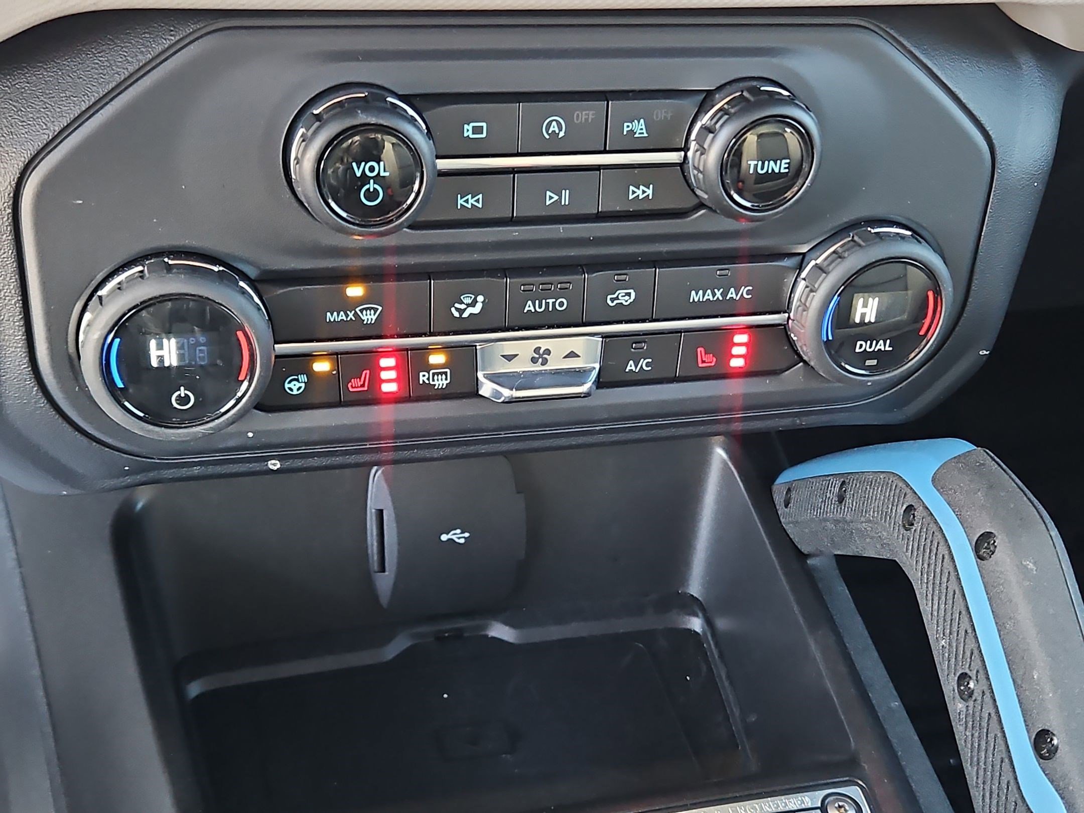 Used 2023 Ford Bronco Wildtrak image 40