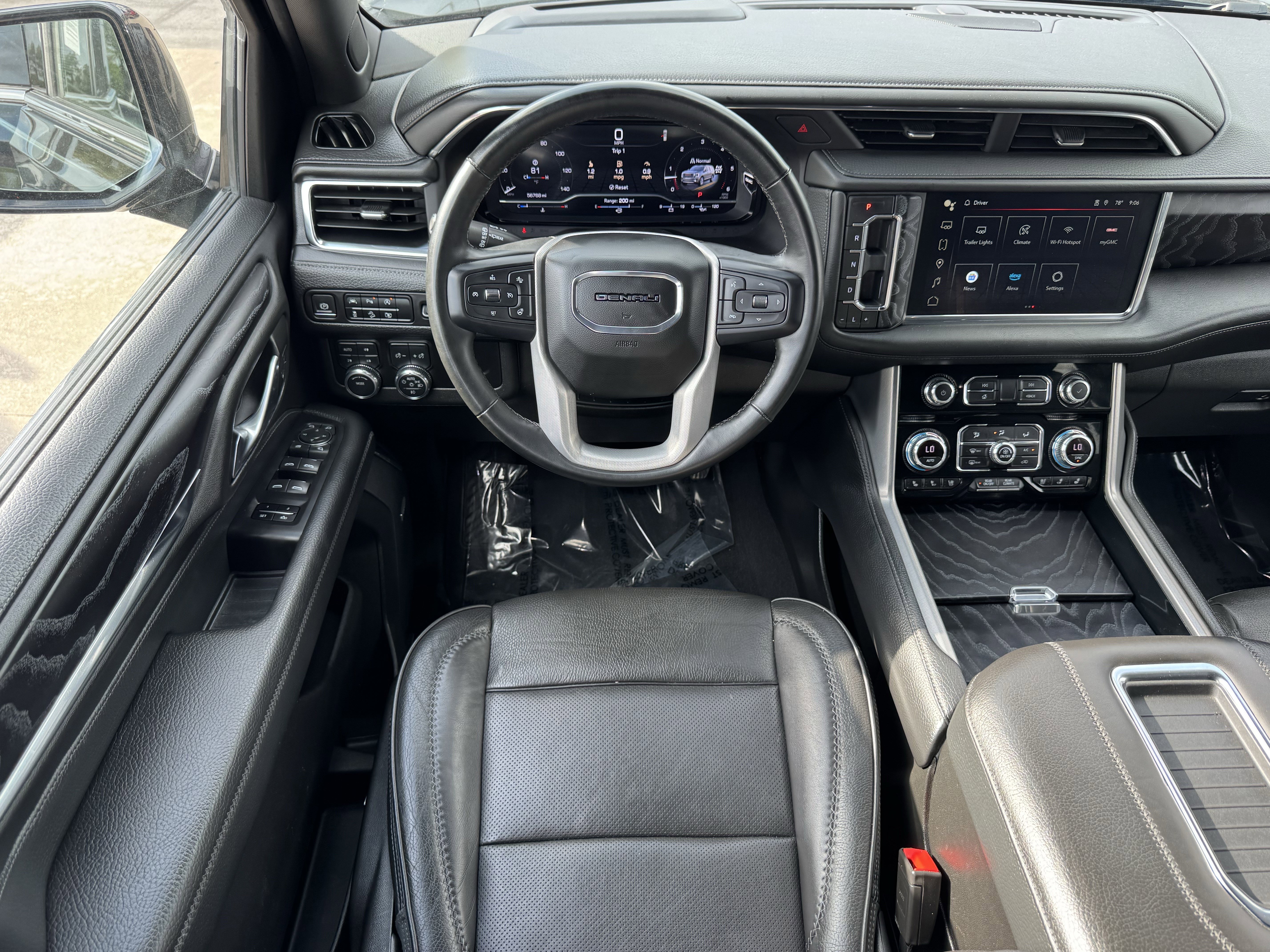 Used 2023 GMC Yukon Denali image 14