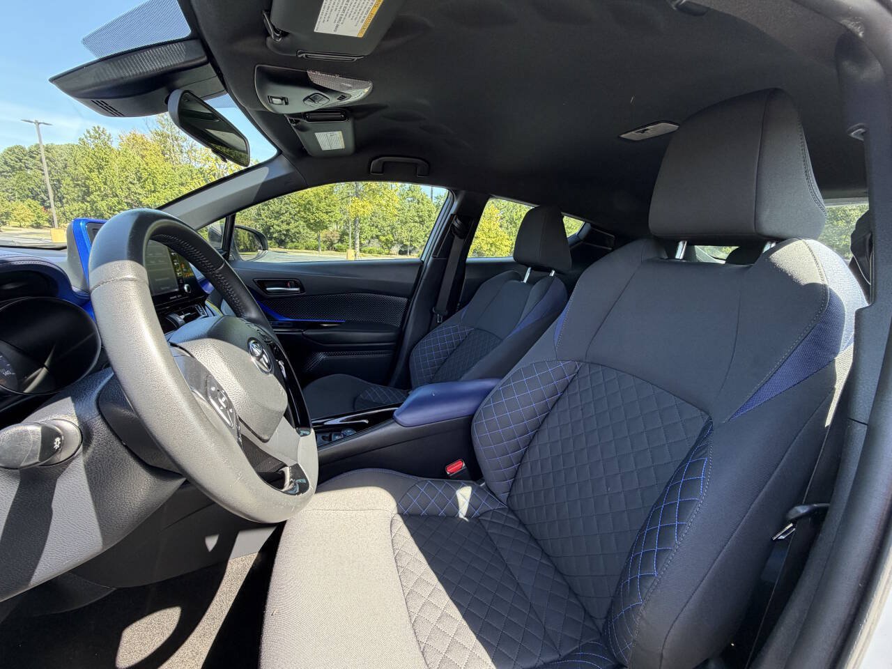Used 2020 Toyota C-HR XLE FWD image 24