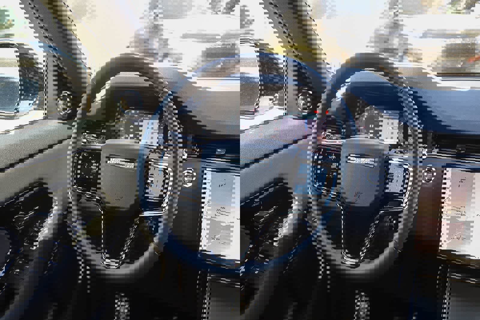 Used 2026 Land Rover Range Rover Evoque S image 14