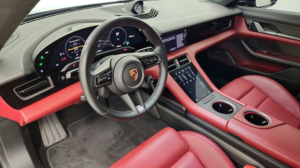Used 2020 Porsche Taycan Turbo S AWD/4WD image 31