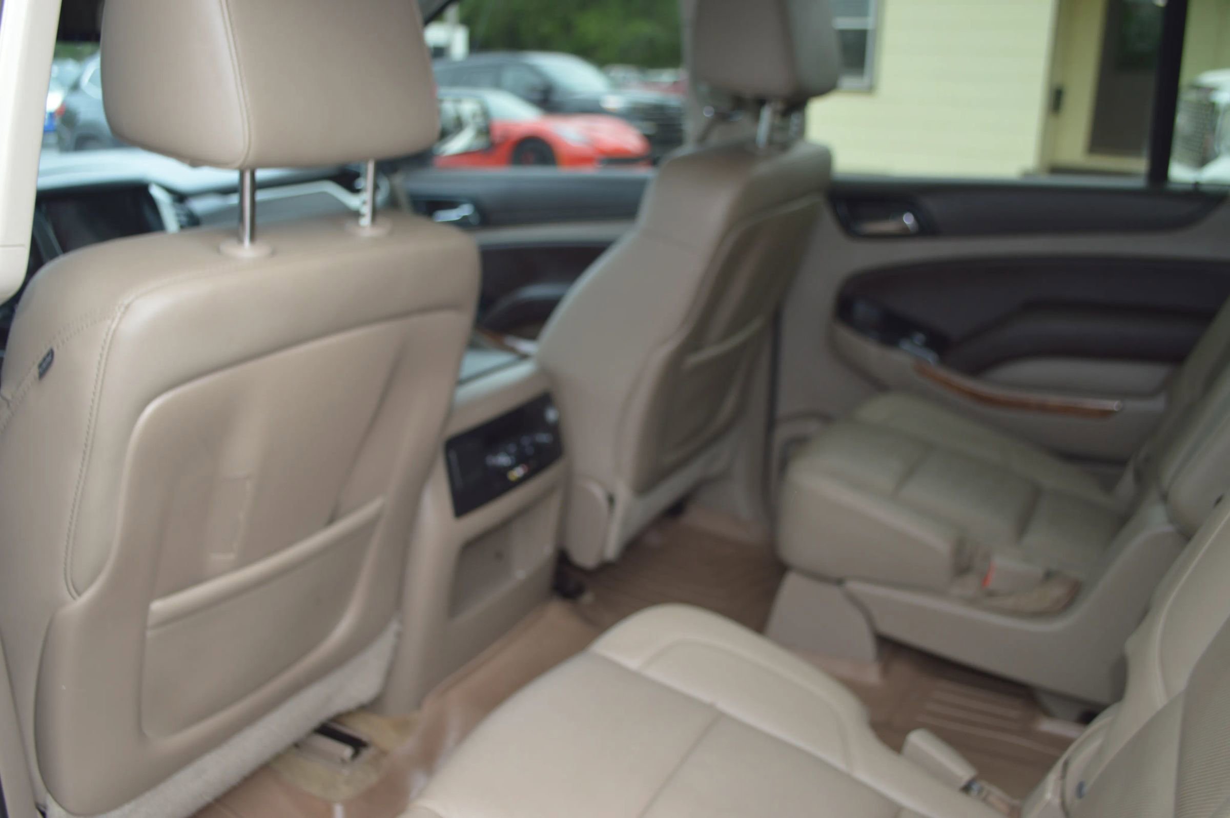 Used 2015 Chevrolet Suburban LTZ AWD/4WD image 19