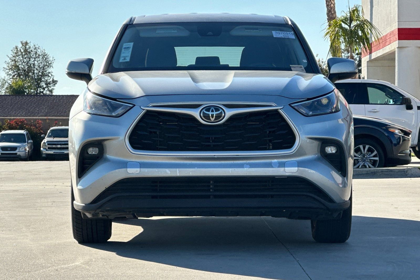 Used 2024 Toyota Highlander LE image 9