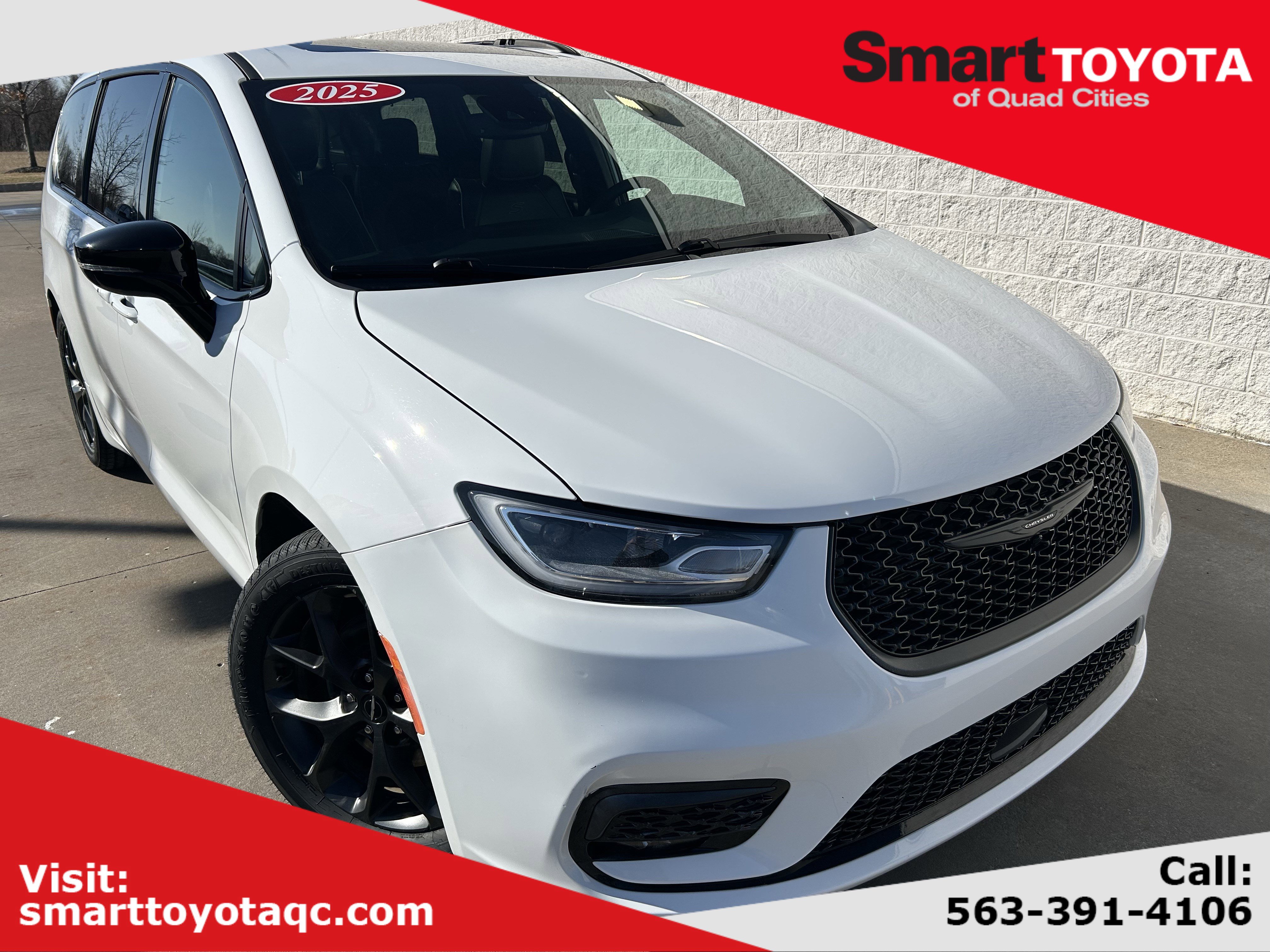 Used 2025 Chrysler Pacifica Limited