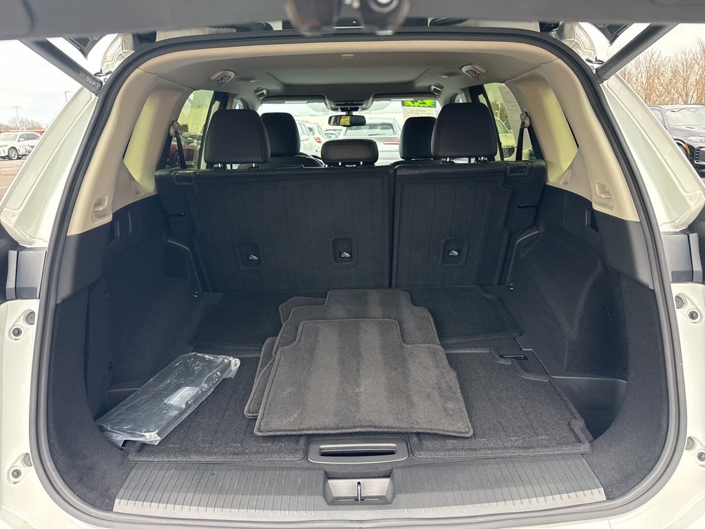 Used 2024 Nissan Rogue Platinum image 19