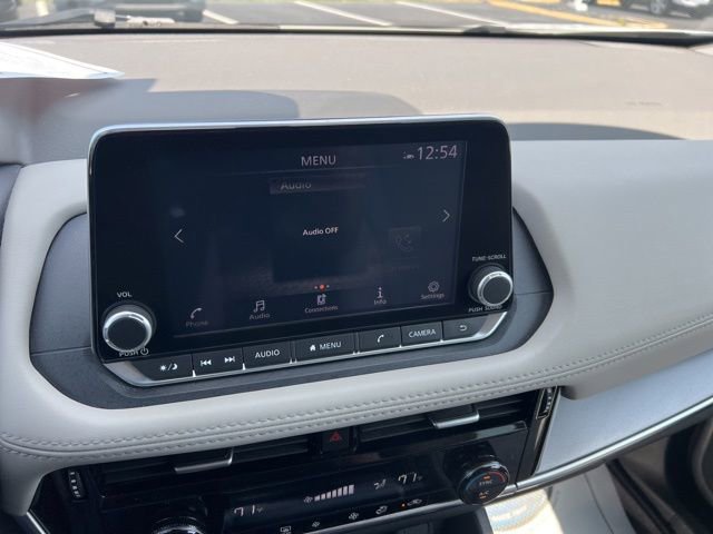 Used 2023 Nissan Rogue SV image 36