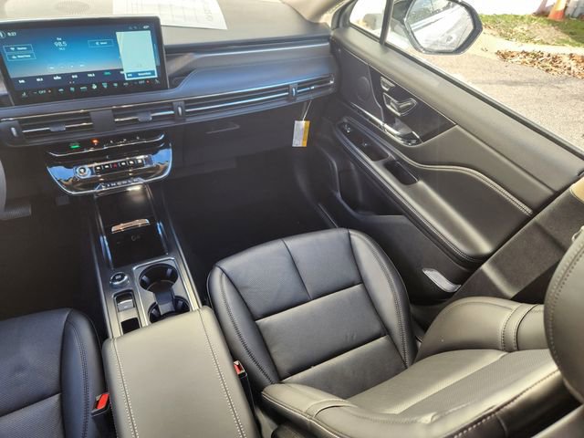 New 2025 Lincoln Corsair Grand Touring image 12