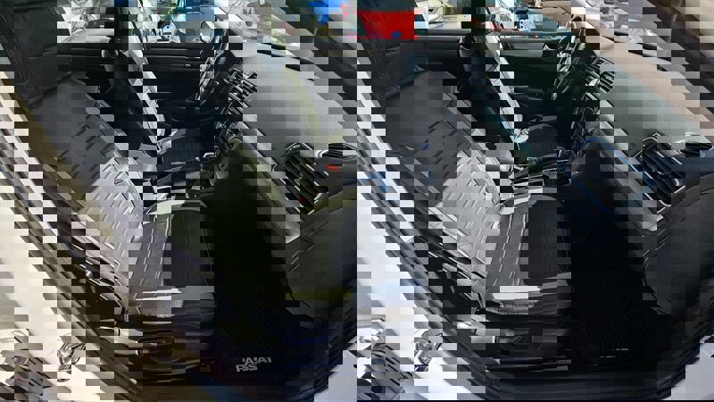 Used 2014 Volkswagen Passat 2.5 SE image 5