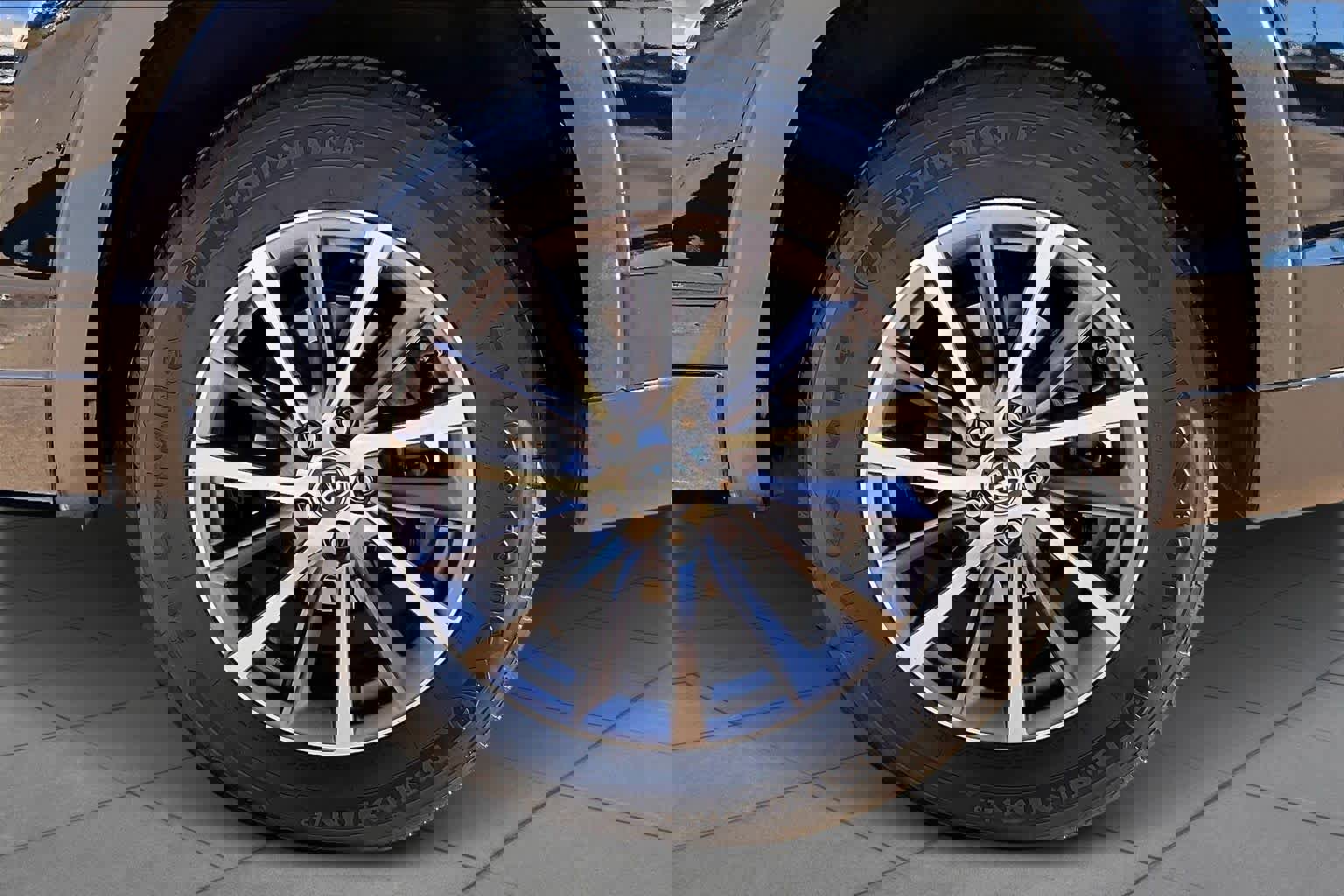 Used 2018 Toyota Highlander XLE image 9