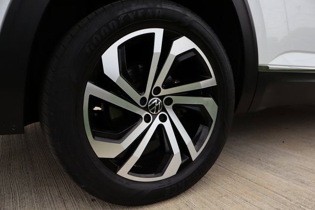 Used 2023 Volkswagen Atlas SEL image 37