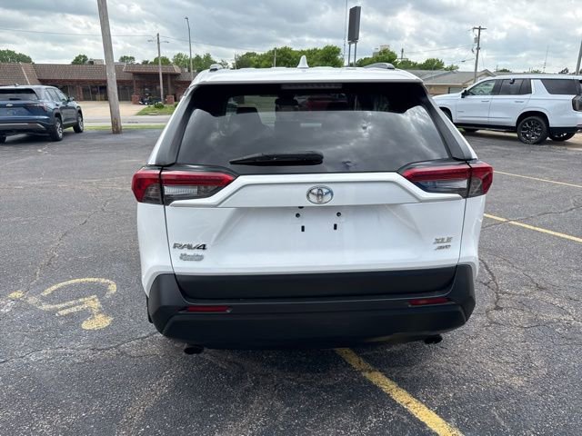 Used 2019 Toyota RAV4 XLE w/ Carpet Mat Package AWD/4WD image 6