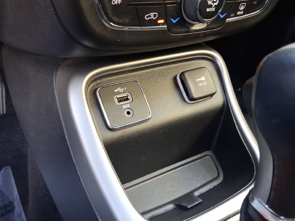 Used 2021 Jeep Compass Latitude FWD image 22