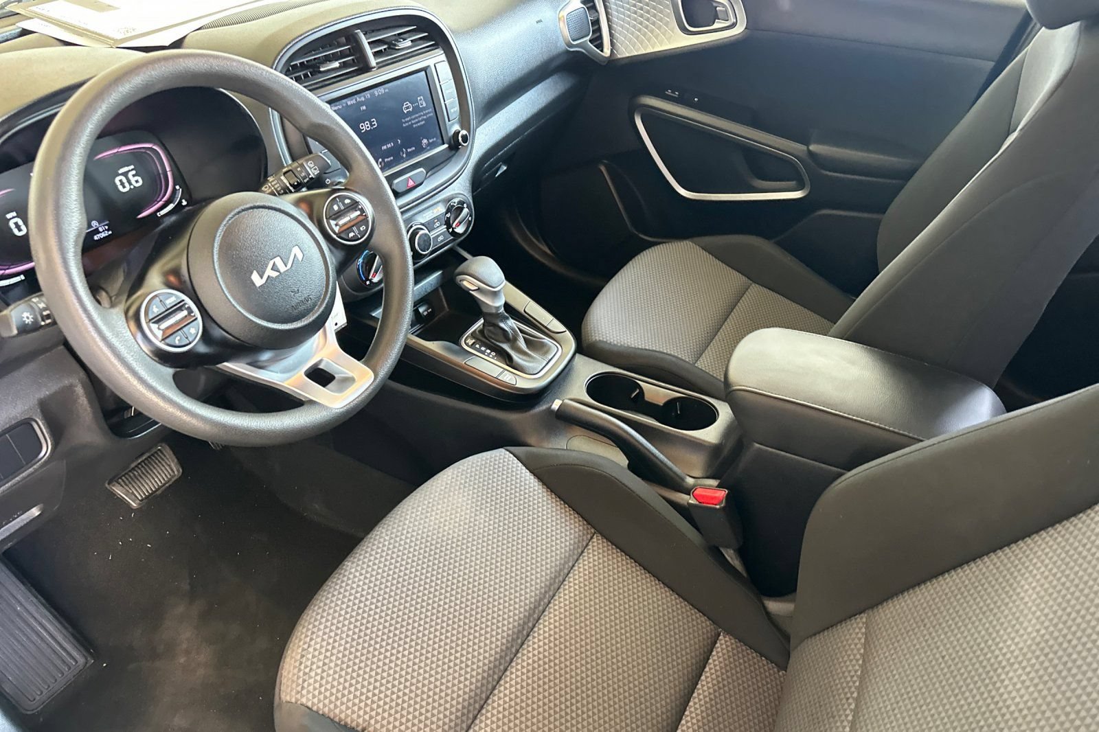 Certified 2023 Kia Soul LX FWD image 10