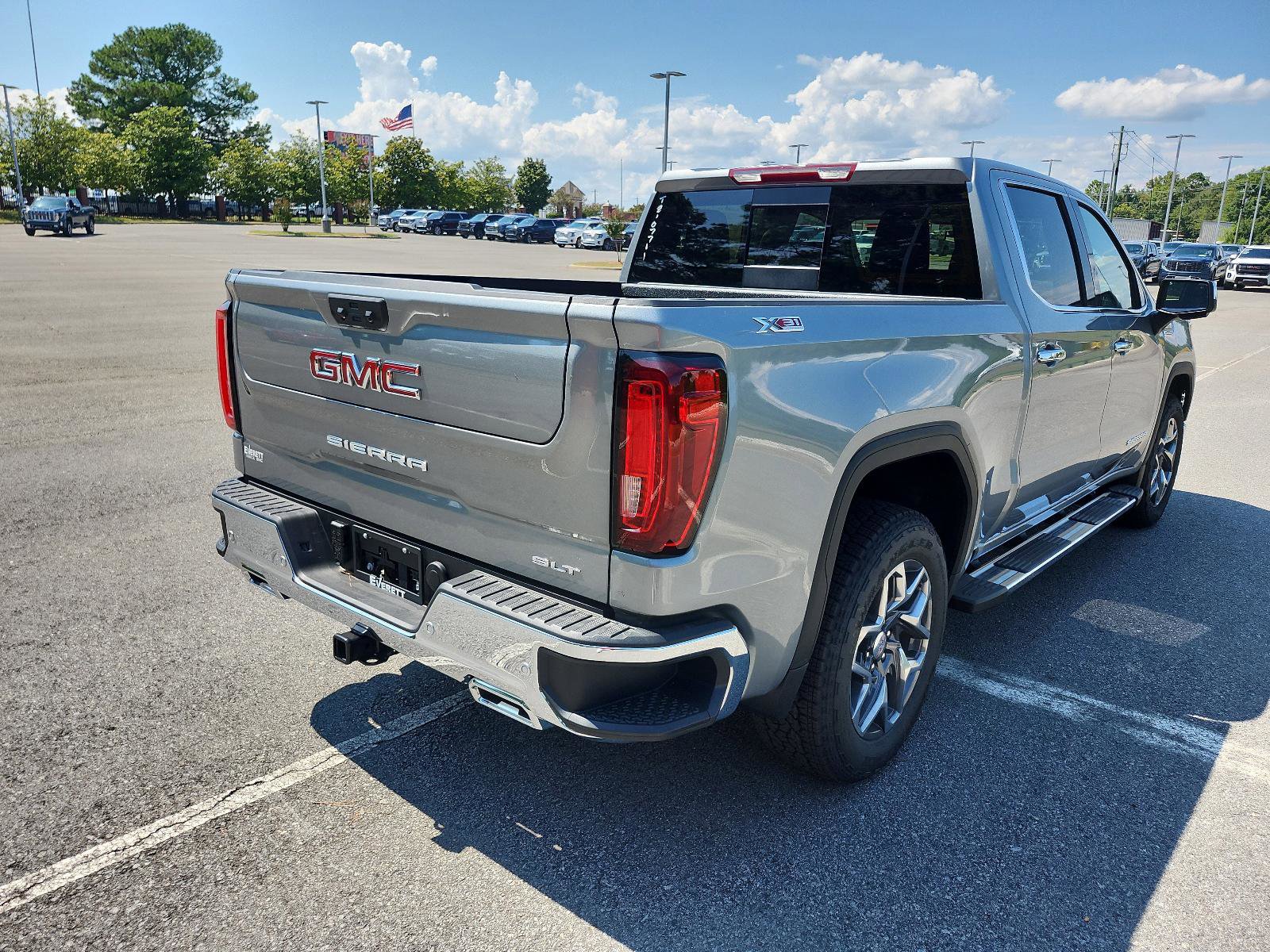 New 2026 GMC Sierra 1500 SLT w/ SLT Premium Plus Package image 3