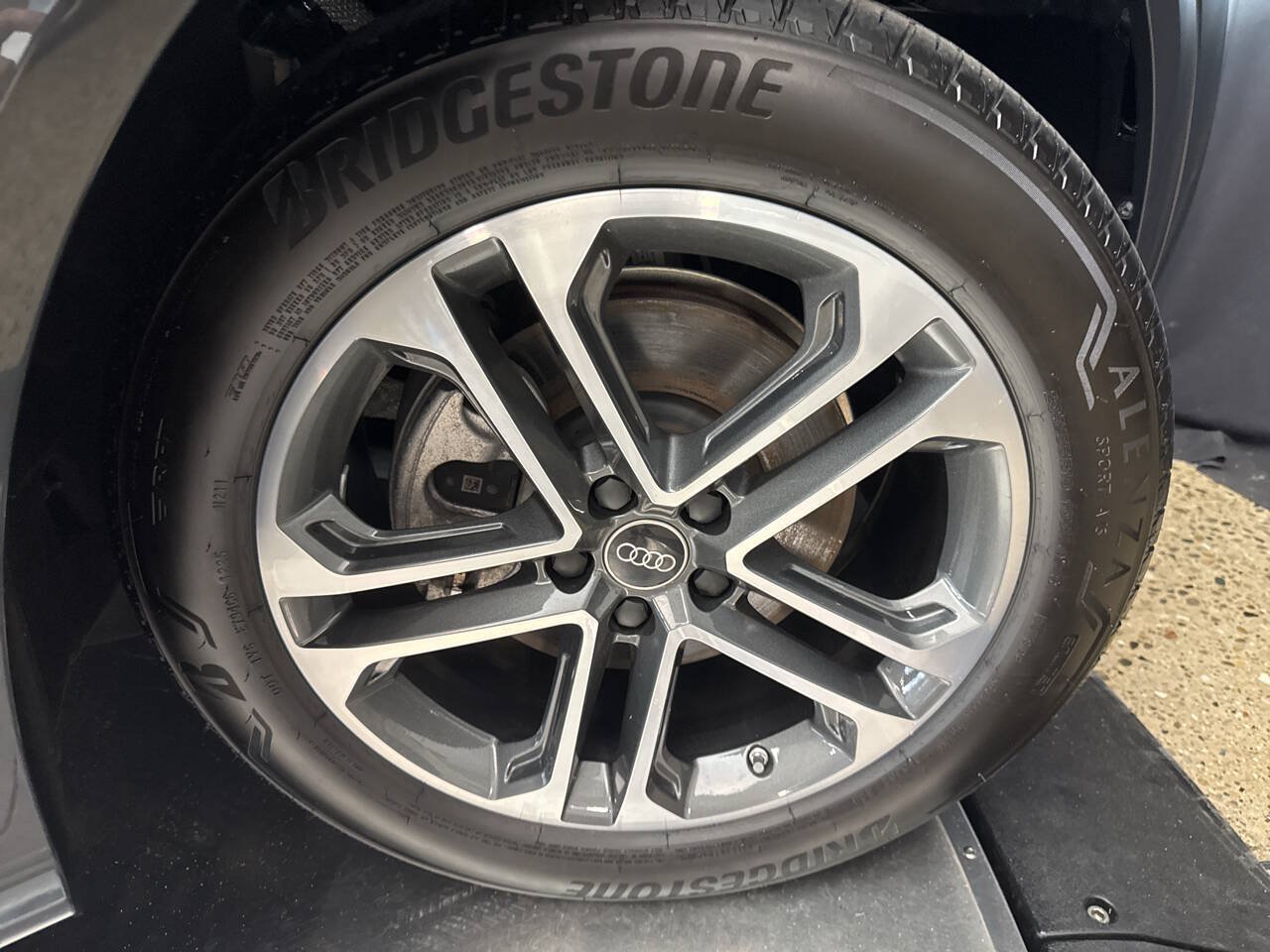 Used 2025 Audi Q5 Premium AWD/4WD image 33