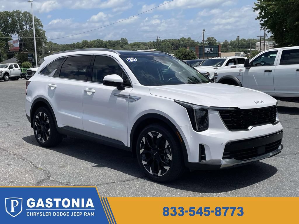 Used 2025 Kia Sorento EX w/ Panoramic Sunroof Package