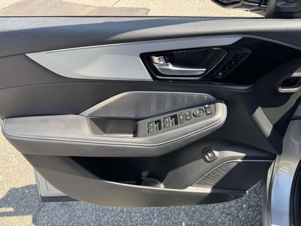 Certified 2023 Acura MDX SH-AWD w/ Technology Package image 15