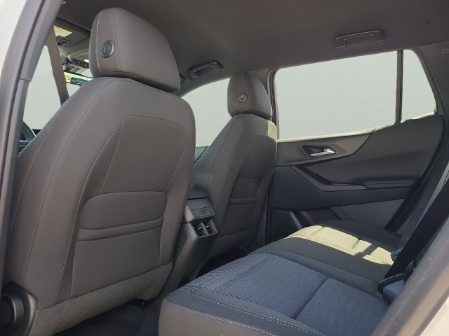 New 2026 Chevrolet Equinox LT w/ Safety and Technology Package FWD image 11