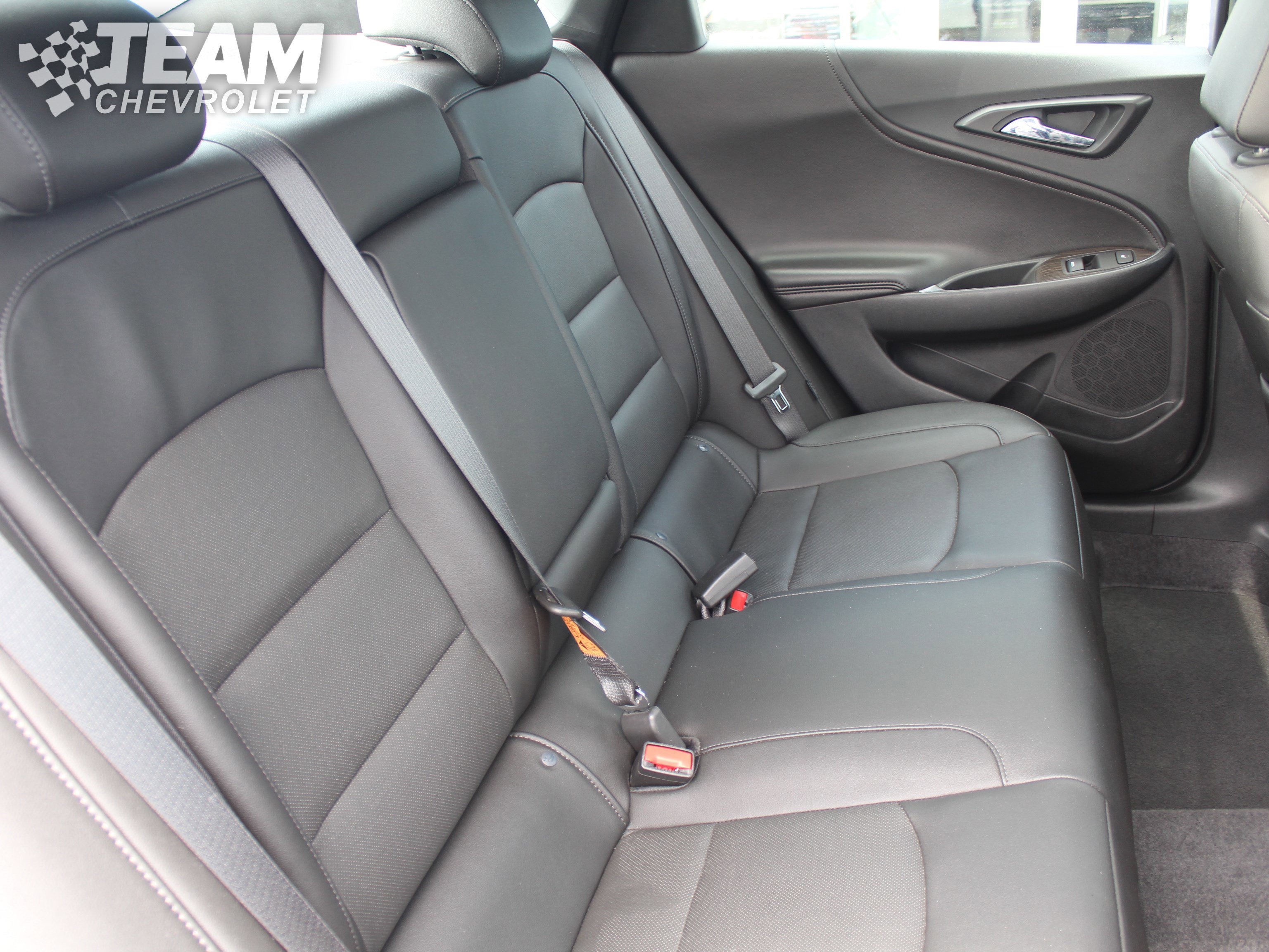 Used 2019 Chevrolet Malibu Premier w/ Sun and Wheel Package FWD image 29