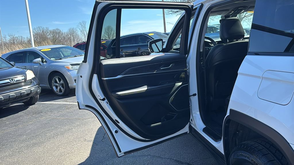 Used 2021 Jeep Grand Cherokee L Limited image 28