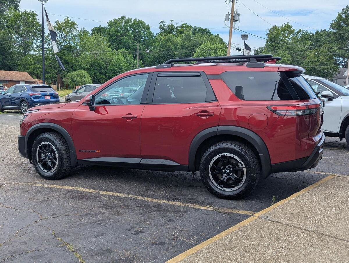 Used 2024 Nissan Pathfinder Rock Creek AWD/4WD image 5