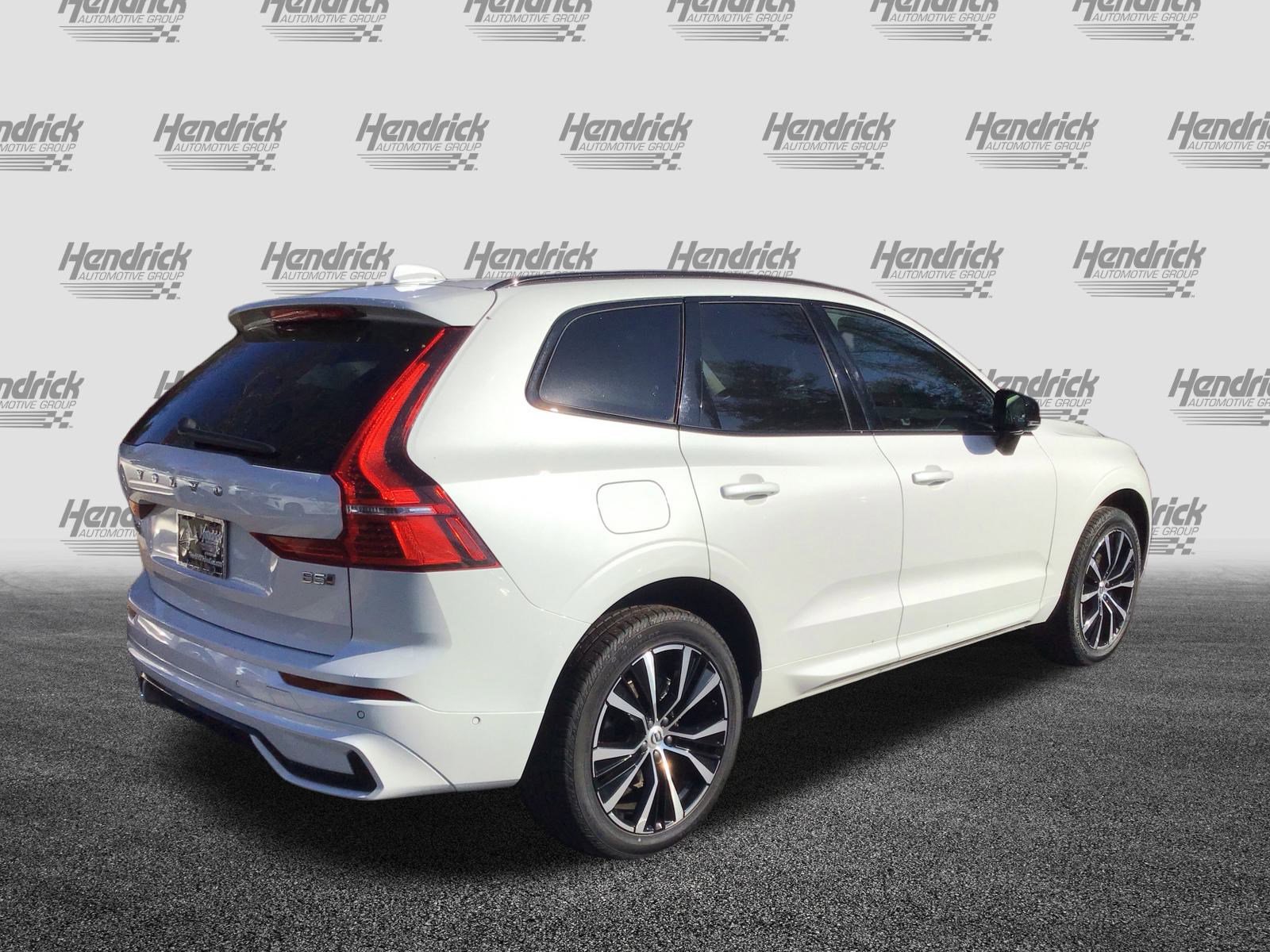 Certified 2025 Volvo XC60 B5 Plus image 10