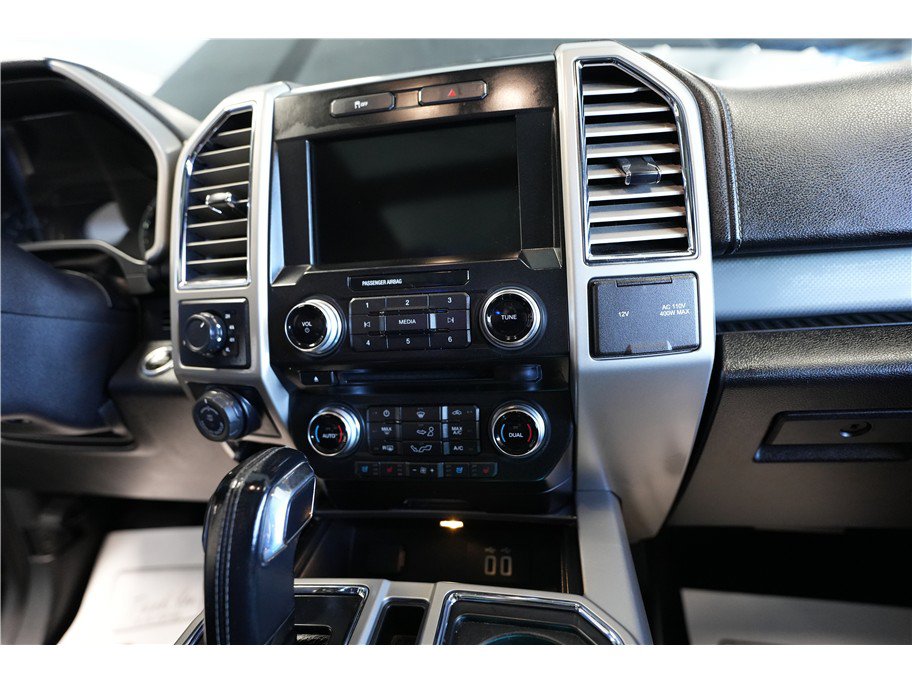 Used 2016 Ford F150 Lariat w/ Equipment Group 502A Luxury AWD/4WD image 20