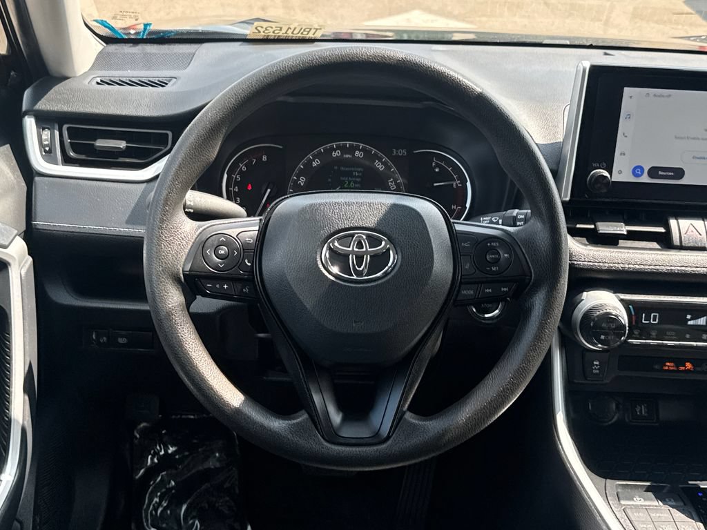 Used 2025 Toyota RAV4 XLE AWD/4WD image 13