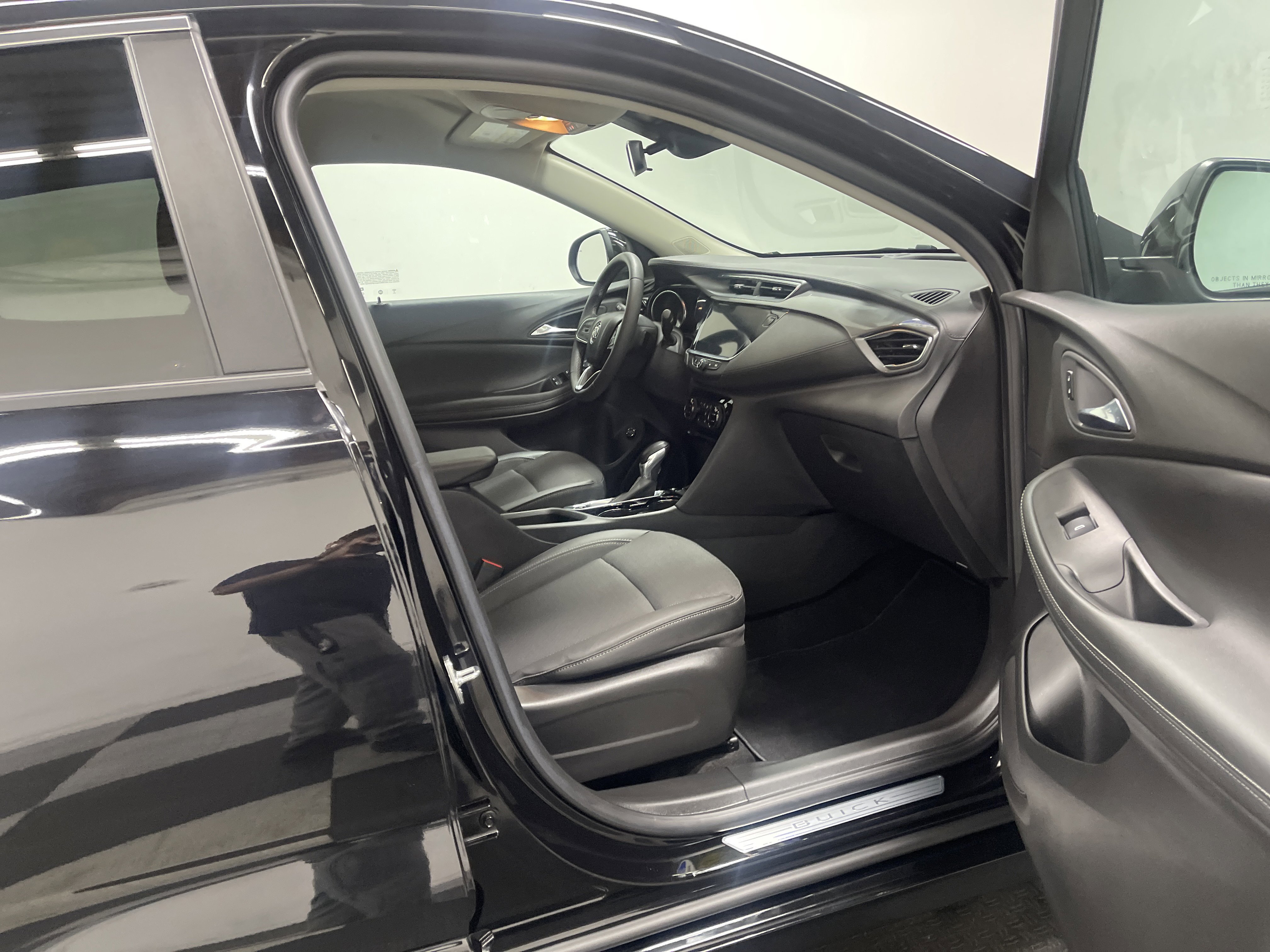 Used 2023 Buick Encore GX Select w/ Sport Touring Package image 26