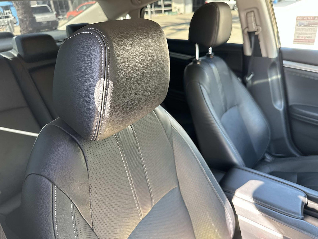 Used 2018 Honda Civic EX-L image 24