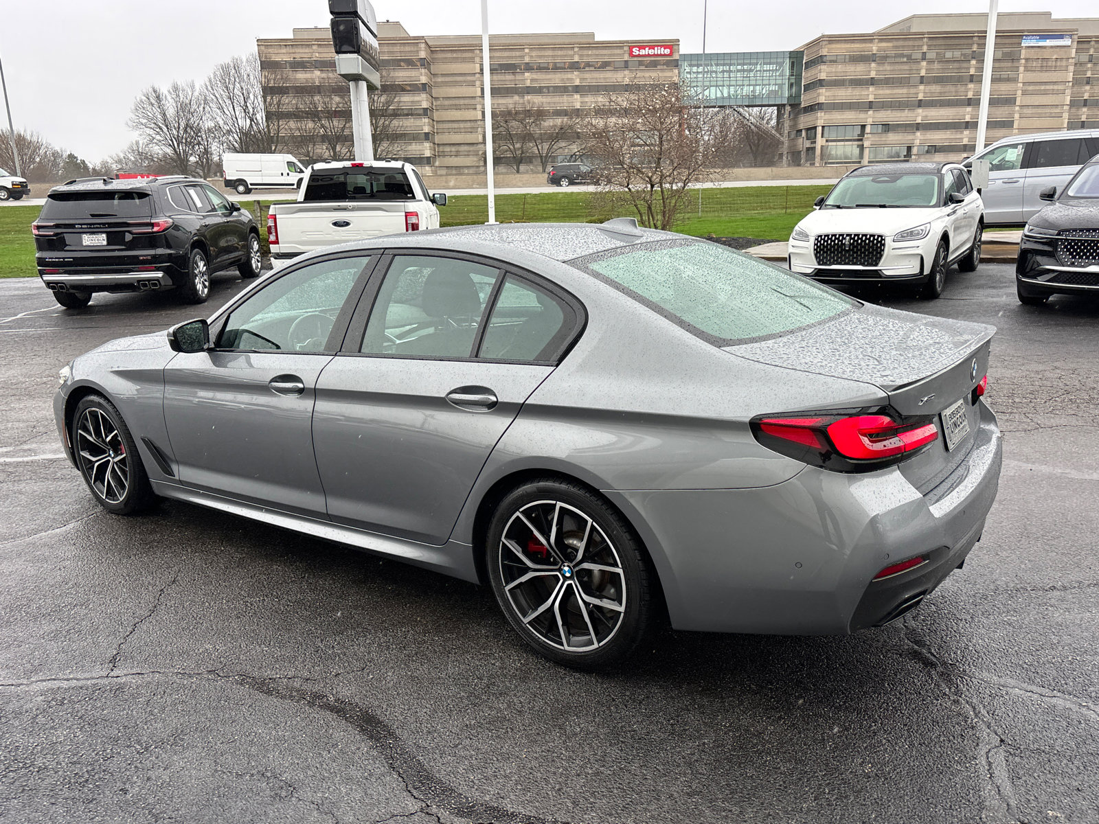 Used 2023 BMW 540i xDrive w/ M Sport Package image 5