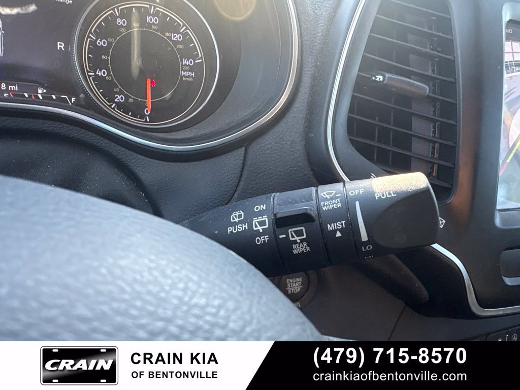 Used 2021 Jeep Cherokee Latitude Lux w/ Comfort/Convenience Group AWD/4WD image 25