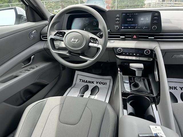 New 2026 Hyundai Elantra Hybrid FWD image 20