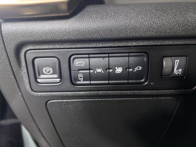Used 2024 GMC Hummer EV 3X AWD/4WD image 18